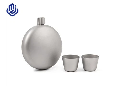Frasco de titânio para vinho